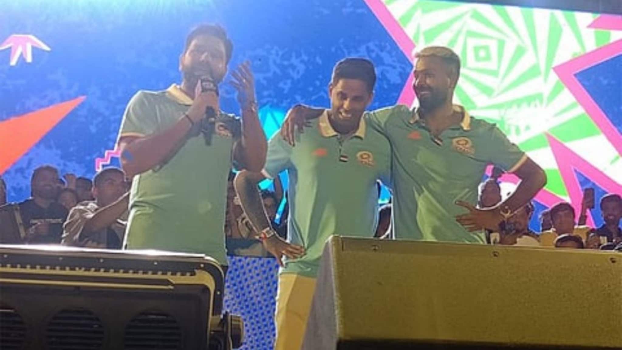 Rohit Sharma : रोहित शर्माने मुंबई इंडियन्सना शब्द दिला... हार्दिक-सूर्या शेजारी, समोर चाहत्यांचा गराडा!