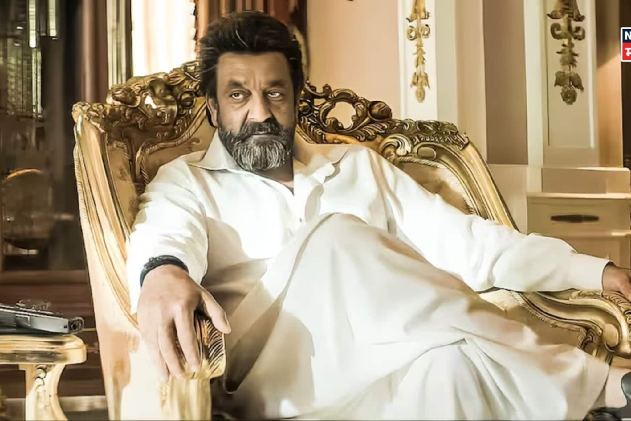 1201746 रुपयांचं वॉच, सोन्याचा Iphone 17 अन्... संजय दत्तचा जबरा पाकिस्तानी फॅन! 