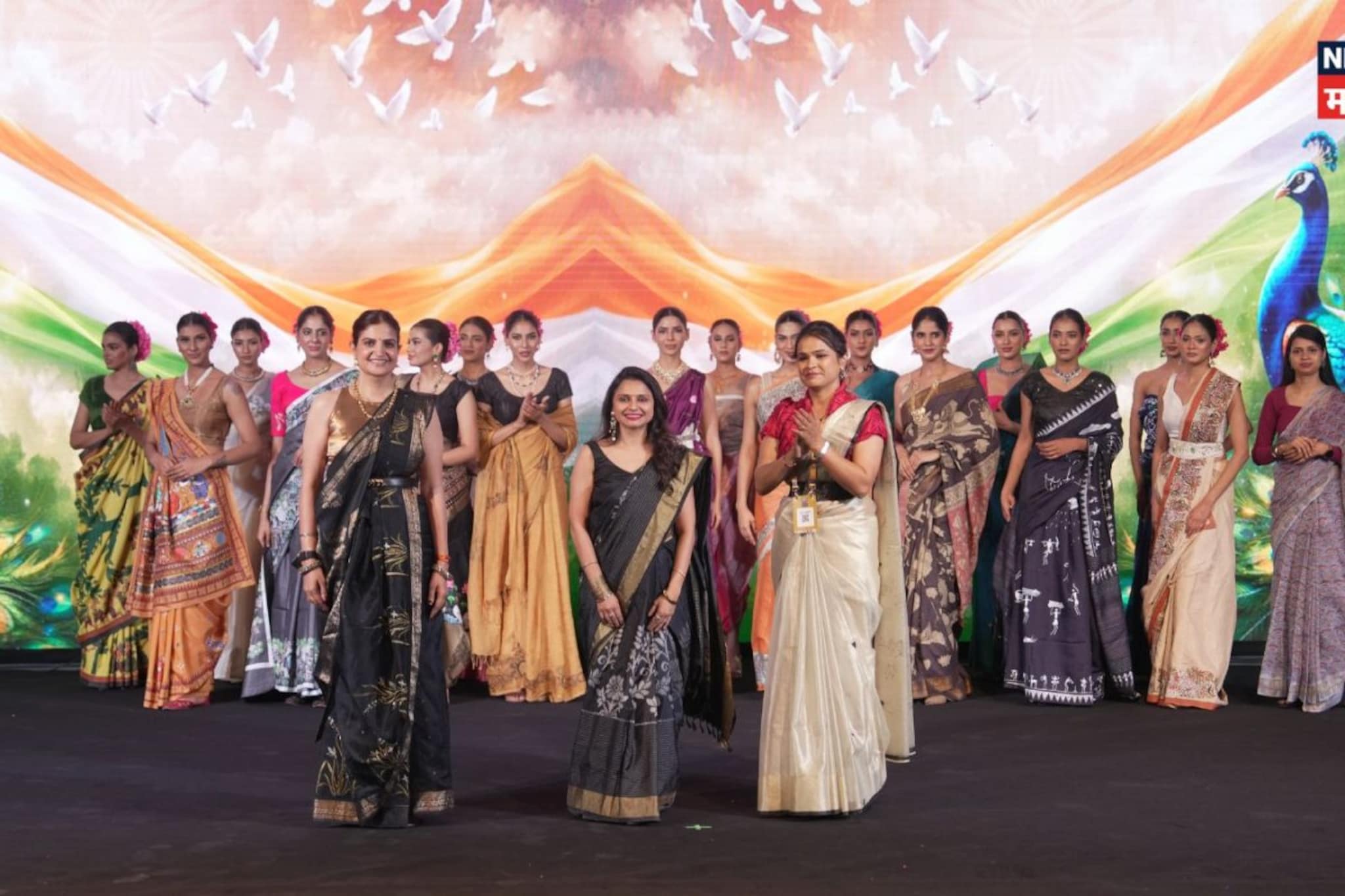 साडी ही नुसती कापड नाही, ती चालती-बोलती कला! IFFD 2026 मध्ये भारतीय हातमागाचा जगभरात डंका साडी ही नुसती कापड नाही, ती चालती-बोलती कला! IFFD 2026 मध्ये भारतीय हातमागाचा जगभरात डंका