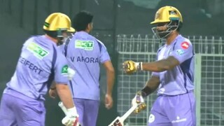 6,6,4,4,4,4,4... 231 च्या स्ट्राईक रेटने धुतलं, खासदाराच्या मुलाने फिक्स केली जागा!