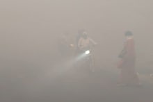 Satara: रस्ता हरवला धुरात, 50 फूट उंच धुराचे लोट, साताऱ्यातील आगीचा भीषण VIDEO