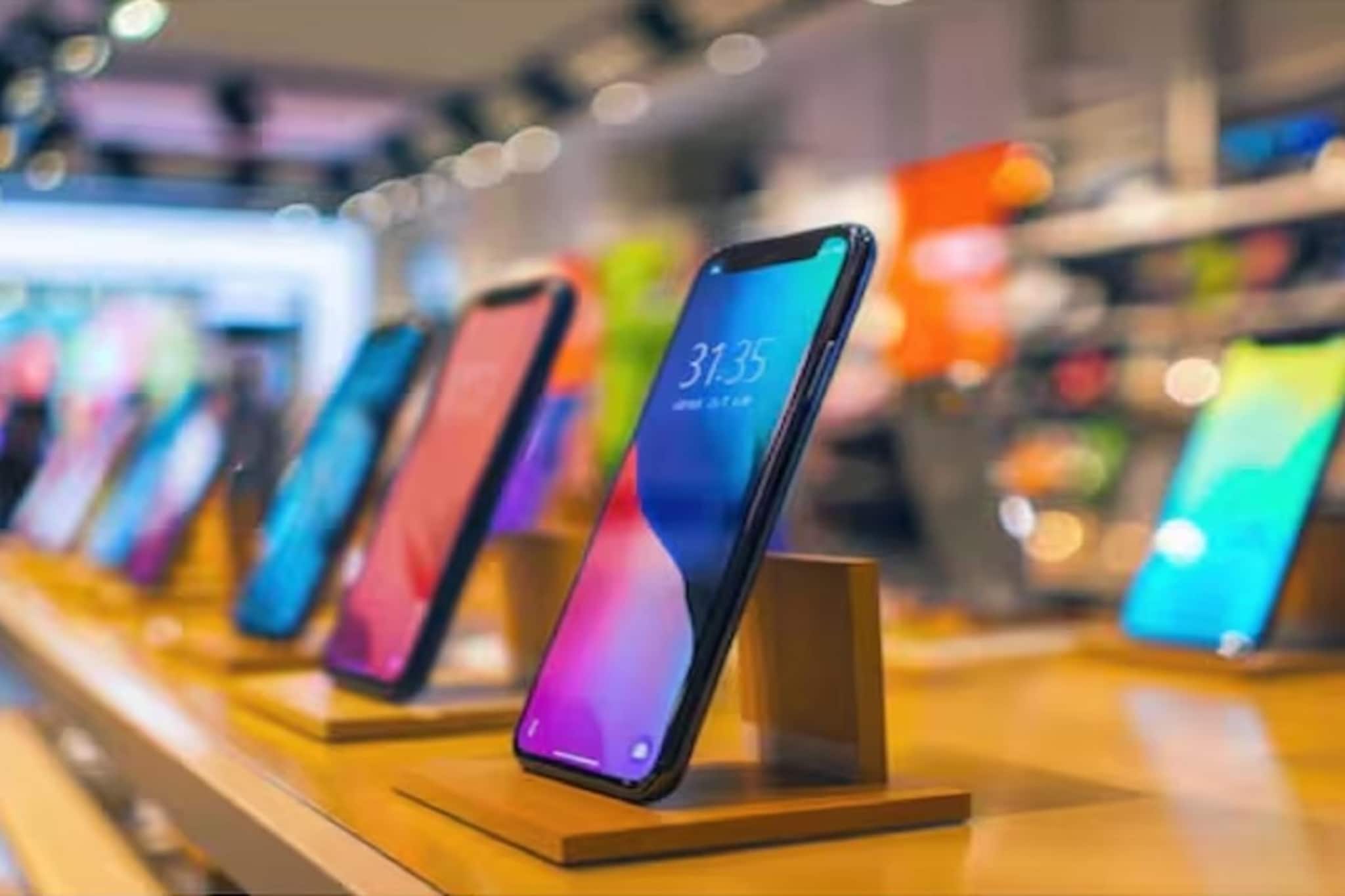 नवा फोन खरेदी करताय? आधी पाहा हे 5 फीचर्स, नाहीतर पैसे जातील वाया 