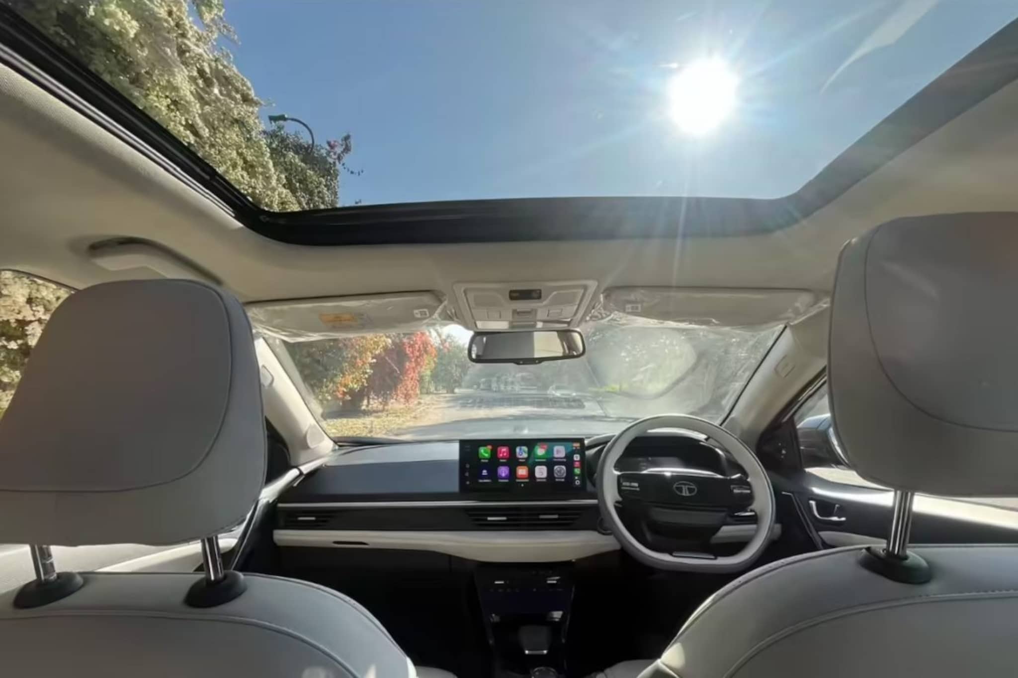 उन्हाळ्यात हानिकारक ठरू शकतं कारचं Sunroof! अवश्य जाणून घ्या या महत्वाच्या गोष्टी