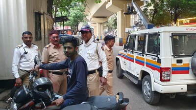 ठाणे पोलिसांची धडक कारवाई