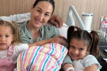 तिसऱ्यांदा बाप बनला तरी खूश नाही स्टार क्रिकेटर, म्हणतो 'टीम बनवण्यासाठी हवे आणखी 8...'