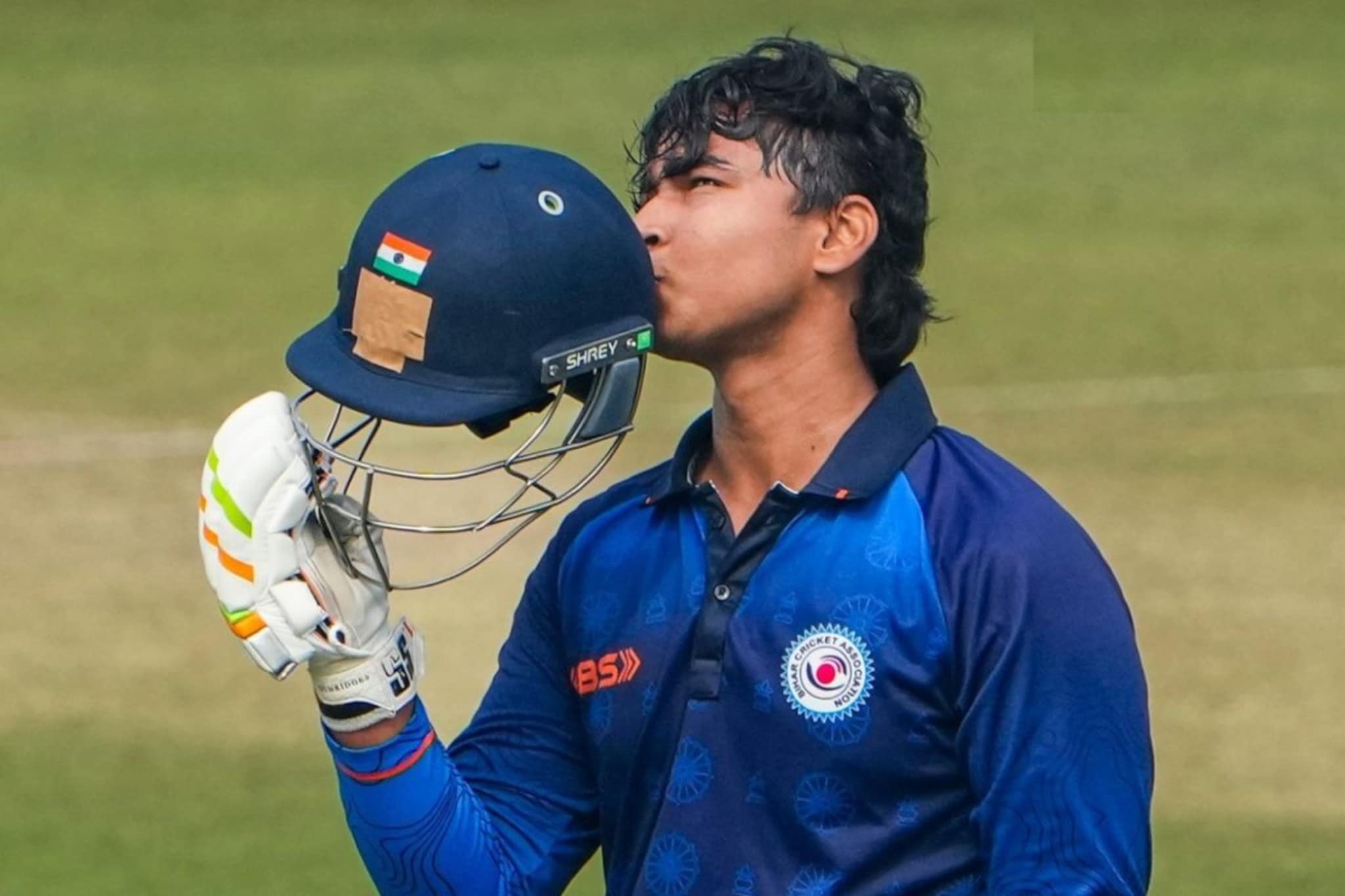 VIDEO : बोर्डाची परीक्षा बुडवली,पण वैभव मैदानात पास,305च्या स्ट्राईक रेटने धुतलं