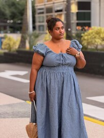 'कोळीवाड्याची रेखा' ऑस्ट्रेलियाच्या रस्त्यावर; काय त्या पोझेस, काय ती स्टाईल! फॅन्स घायाळ, PHOTO 