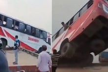 Bus Accident : काही सेकंदात सर्व काही संपलं… फेरीवरील बस पाण्यात कोसळल्याचा थरारक क्षण कॅमेऱ्यात कैद, 23 प्रवाशांचा दुर्दैवी मृत्यू