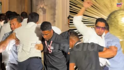 'विरोश' रिसेप्शन में हंगामा: गेटक्रैशर को बाउंसर्स ने बाहर निकाला, वीडियो वायरल.