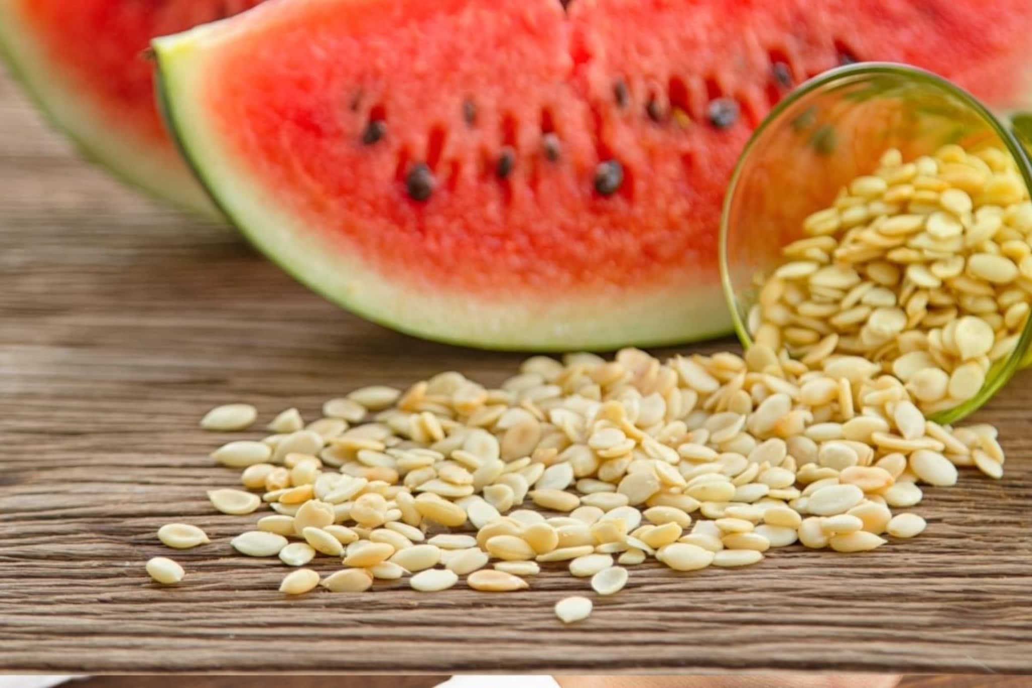 कलिंगडाच्या बिया कचरा समजून फेकून देताय? पुरुषांच्या आरोग्यासाठी 'पॉवरहाऊस'