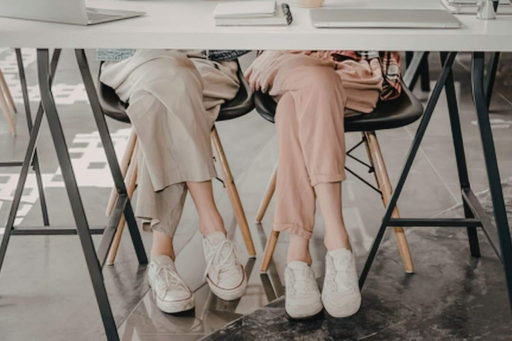 Personality Test : खुर्चीवर 'क्रॉस लेग' करून बसताय? तुमच्या या स्टाईलमध्ये दडलंय तुमच्या स्वभावाचं गुपित; पाहा काय सांगतं 'सामुद्रिक शास्त्र' Personality Test : खुर्चीवर 'क्रॉस लेग' करून बसताय? तुमच्या या स्टाईलमध्ये दडलंय तुमच्या स्वभावाचं गुपित; पाहा काय सांगतं 'सामुद्रिक शास्त्र'