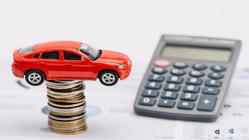 EMI बंद करून एकदम पेमेंट करु शकतो का? याचे फायदे-तोटे आधी समजून घ्या EMI बंद करून एकदम पेमेंट करु शकतो का? याचे फायदे-तोटे आधी समजून घ्या