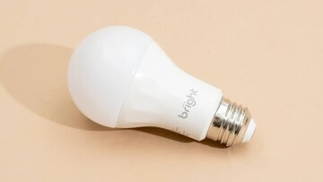 Electricity : रात्रभर बल्ब चालू राहिला तर किती बिल येतं? 9 वॉटच्या LED बल्बचं 'हे' गणित ऐकून तुम्हीही व्हाल थक्क