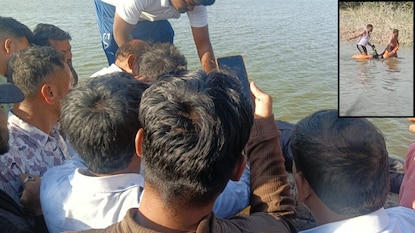 चार तरूण बुडाले चार तरूण बुडाले