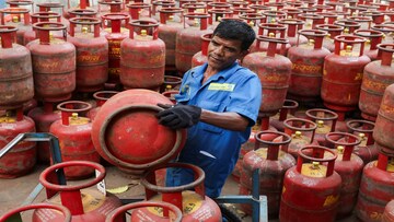 Gas Cylinder Booking: घरात गॅस सिलेंडर ठेवणाऱ्यांनो आधी हे वाचा! केंद्र सरकारने बुकिंगसाठी लागू केले नियम 