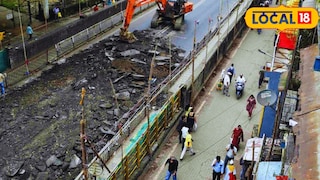 ल्फिन्स्टन पूल अखेर पाडण्यात आला असून आता येथे नवीन डबलडेकर पूल उभारला जाणार आहे. ल्फिन्स्टन पूल अखेर पाडण्यात आला असून आता येथे नवीन डबलडेकर पूल उभारला जाणार आहे.