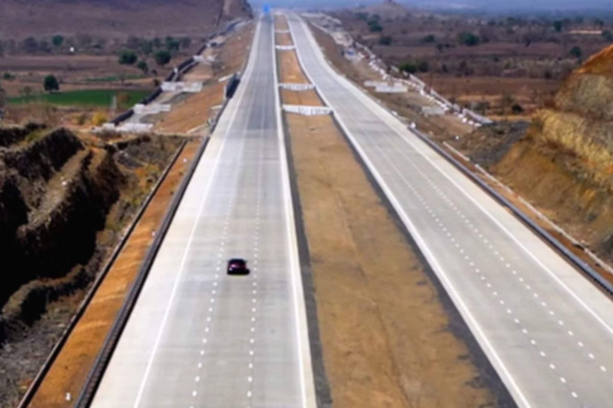 Samruddhi Mahamarg: ज्या समृद्धी महामार्गावर काम करायच्या, तिथेच मृत्यूने गाठलं, मृतांचा आकडा 8 वर Samruddhi Mahamarg: ज्या समृद्धी महामार्गावर काम करायच्या, तिथेच मृत्यूने गाठलं, मृतांचा आकडा 8 वर