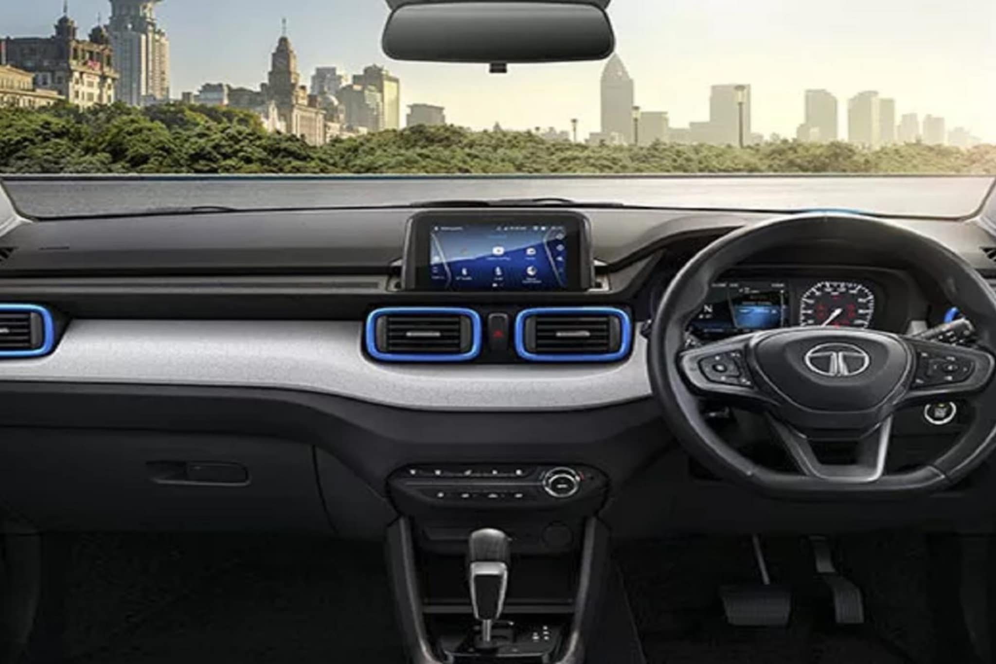 पहिल्यांदा कार खरेदी करताय? न्यू ड्रायव्हर्ससाठी बेस्ट आहेत या 5 दणकट कार, सेफ्टीही भारी