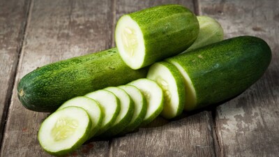 अशी निवडा फ्रेश आणि रसाळ काकडी..