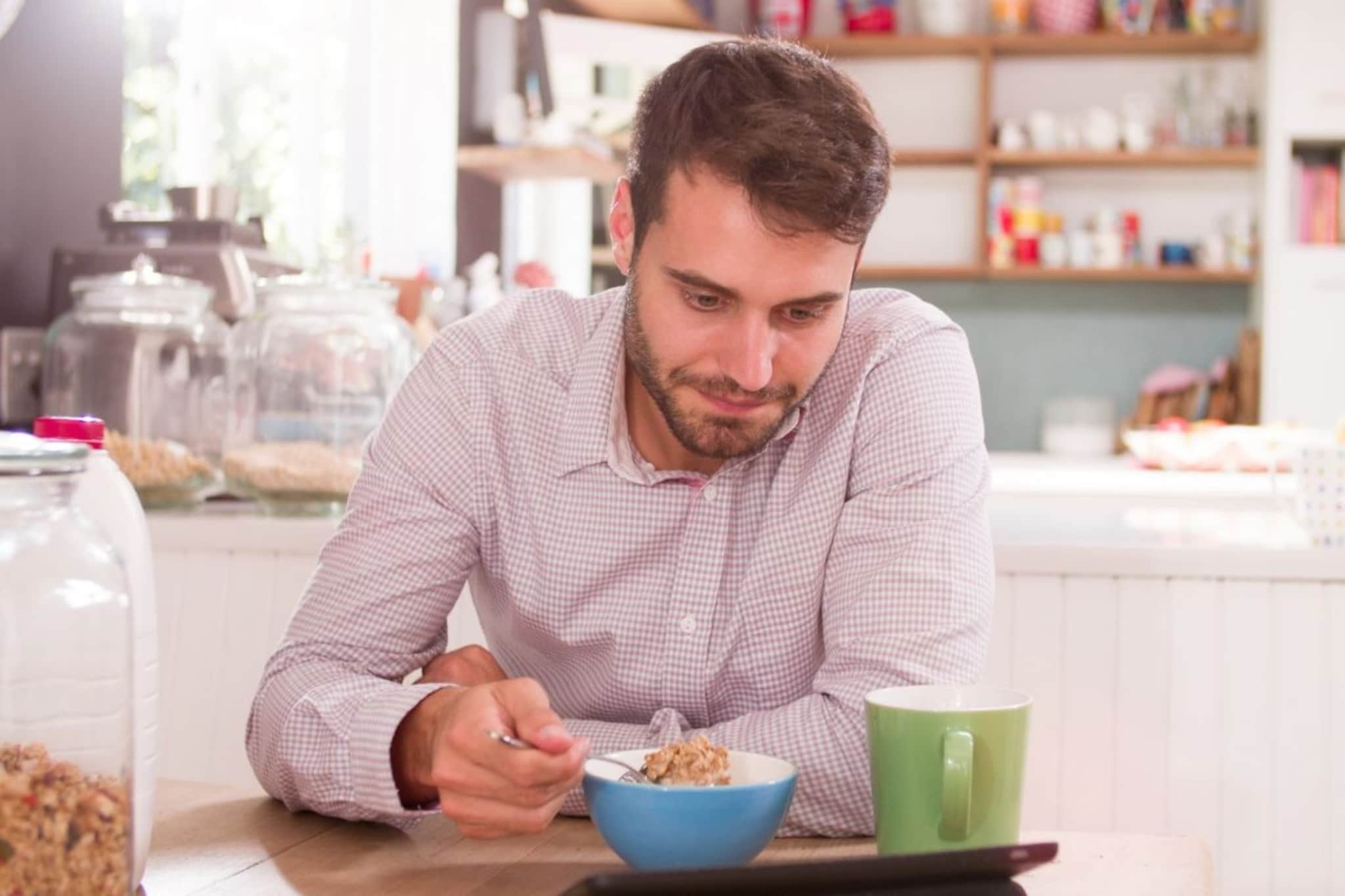 रोज सकाळी 'हा' खास नाश्ता करा, 80 व्या वर्षापर्यंत तंदुरुस्त राहतील हाडं! सोपी आहे रेसिपी 