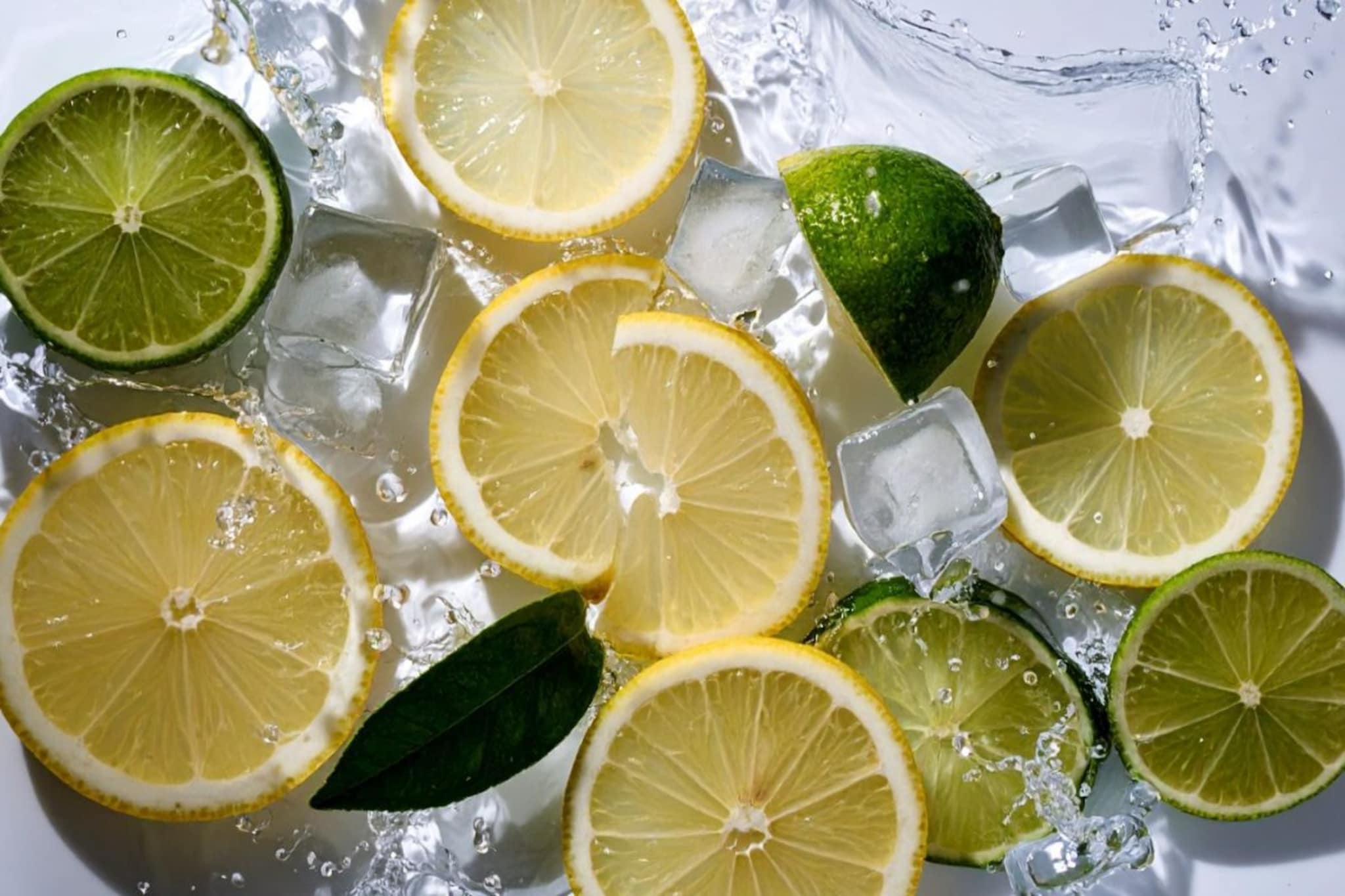 Summer Care : ऐन उन्हाळ्यात शरीर डिटॉक्स करण्यासाठी उपयुक्त आयुर्वेदिक उपाय, उन्हात राहिल शरीर हलकं, आजार पळतील दूर