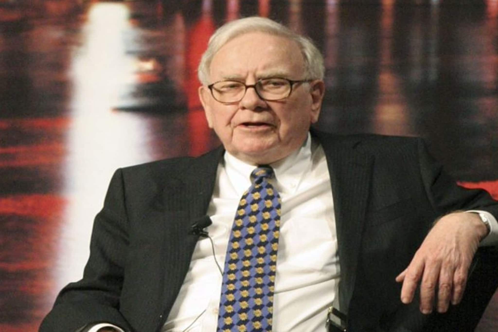 5 चुकांनी उद्ध्वस्त होईल आयुष्य, वॉरेन बफे यांनी दिली वॉर्निंग, तुम्ही तर कर नाही ना?