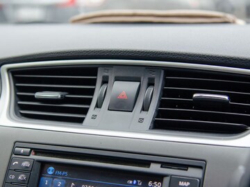 कारमध्ये AC की खिडक्या उघड्या ठेवल्यावर, कुठे जास्त पेट्रोल खर्च होतं? उत्तर ऐकून तुम्हाला शॉक बसू शकतो