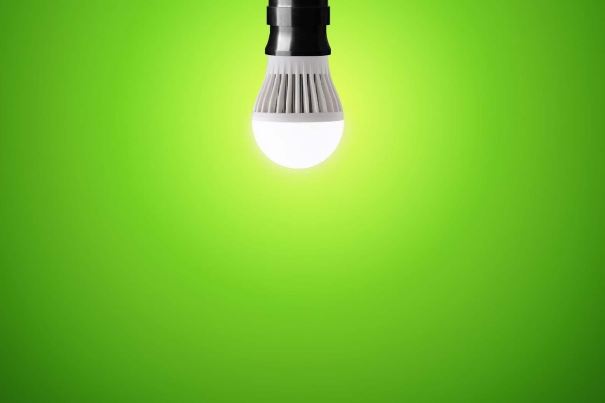 Electricity : रात्रभर बल्ब चालू राहिला तर किती बिल येतं? 9 वॉटच्या LED बल्बचं 'हे' गणित ऐकून तुम्हीही व्हाल थक्क