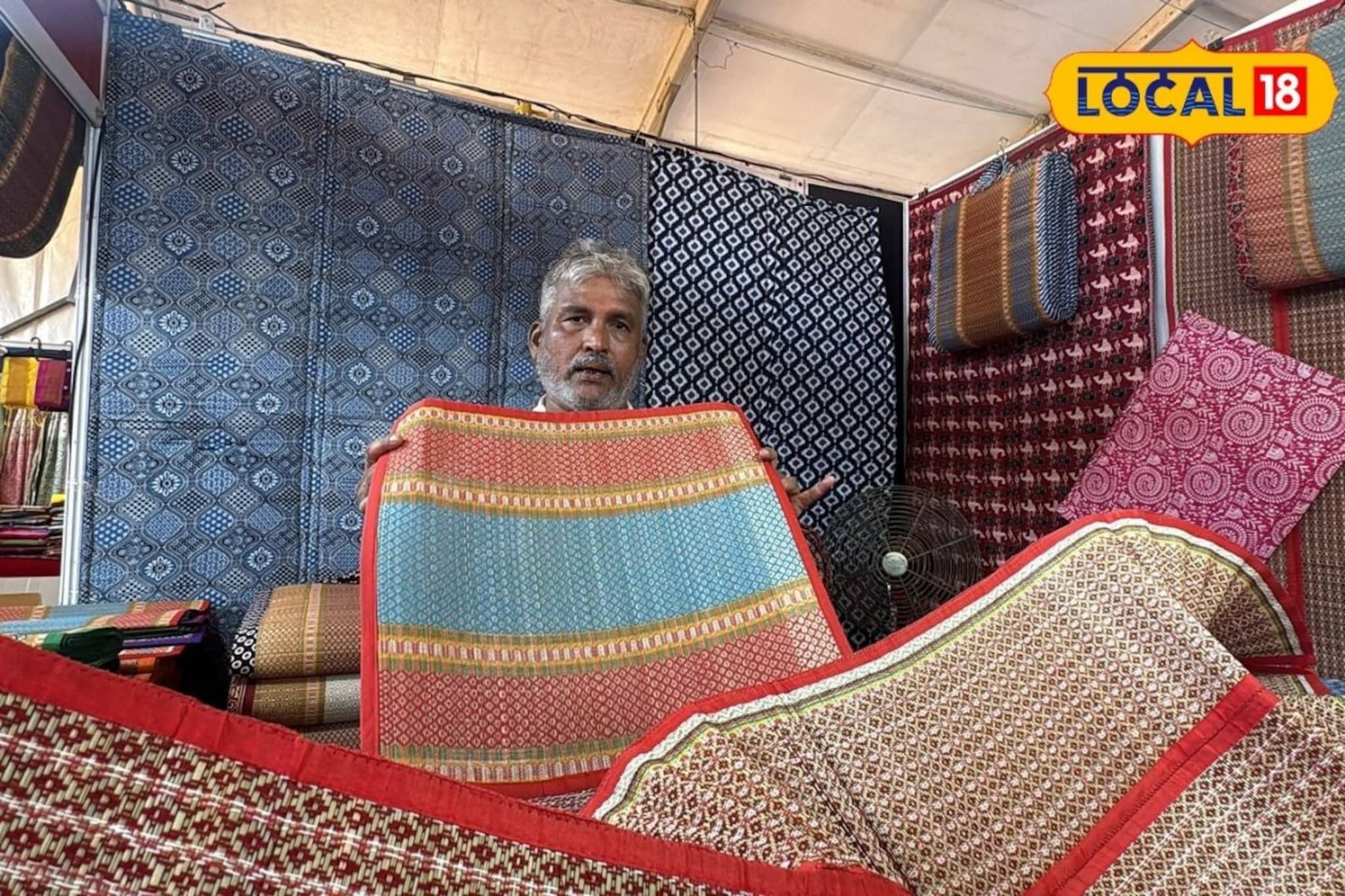 गवतापासून बनवलेल्या खास पाँडिचेरी चटई, 150 रुपयांपासून करा खरेदी, मुंबईत हे आहे लोकेशन गवतापासून बनवलेल्या खास पाँडिचेरी चटई, 150 रुपयांपासून करा खरेदी, मुंबईत हे आहे लोकेशन