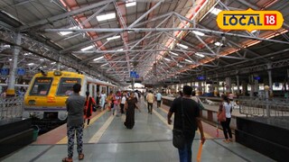 सीएसएमटी स्थानकात तीन रेल्वे पोलिसांनी एका व्यापाराला लुटले आहे