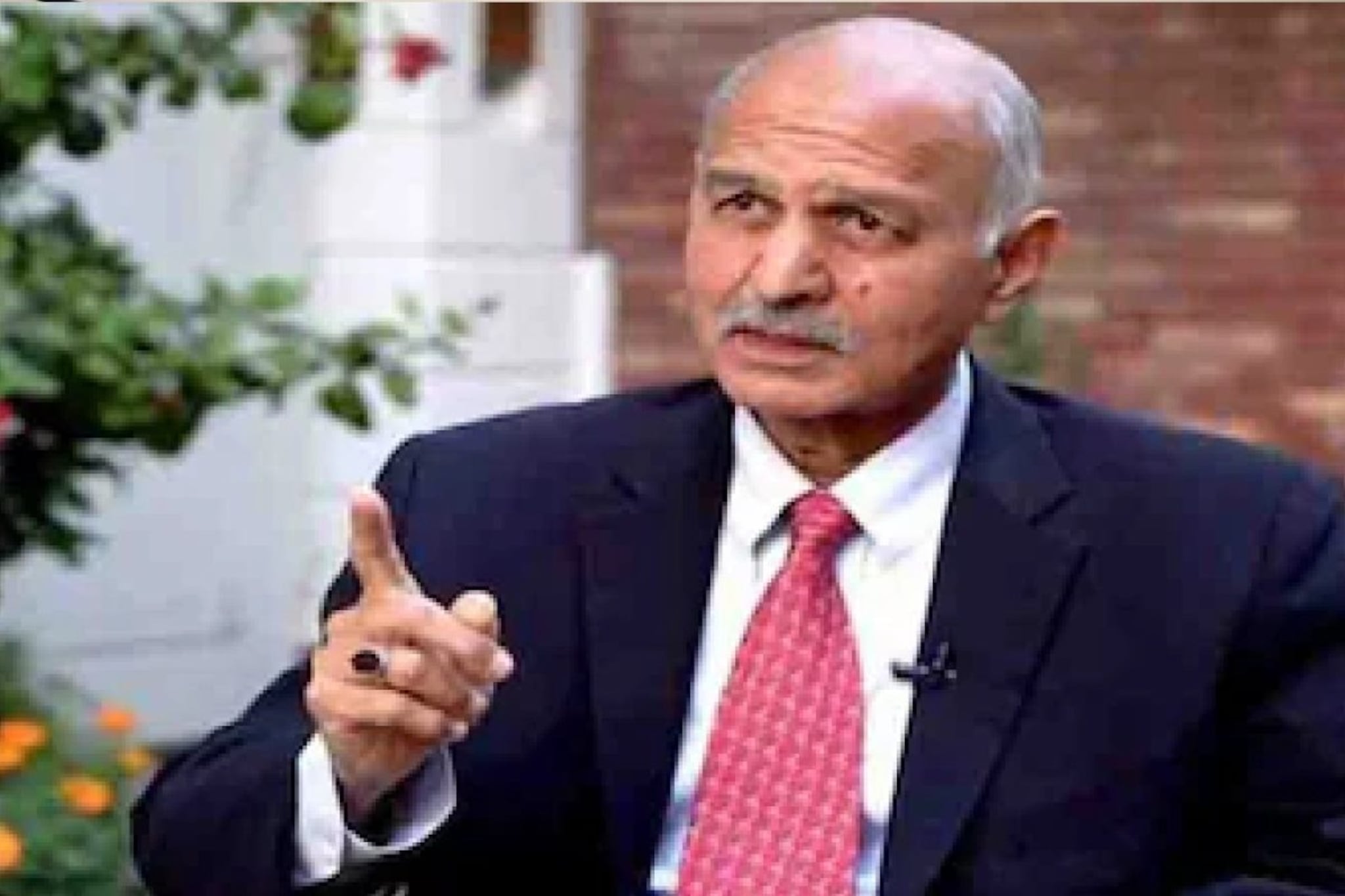 पाकिस्तानचं दिवाळं निघणार? खास मित्रानेही फिरवली पाठ; ३ अब्ज डॉलर्सच्या कर्जावरून UAE चा मोठा झटका पाकिस्तानचं दिवाळं निघणार? खास मित्रानेही फिरवली पाठ; ३ अब्ज डॉलर्सच्या कर्जावरून UAE चा मोठा झटका