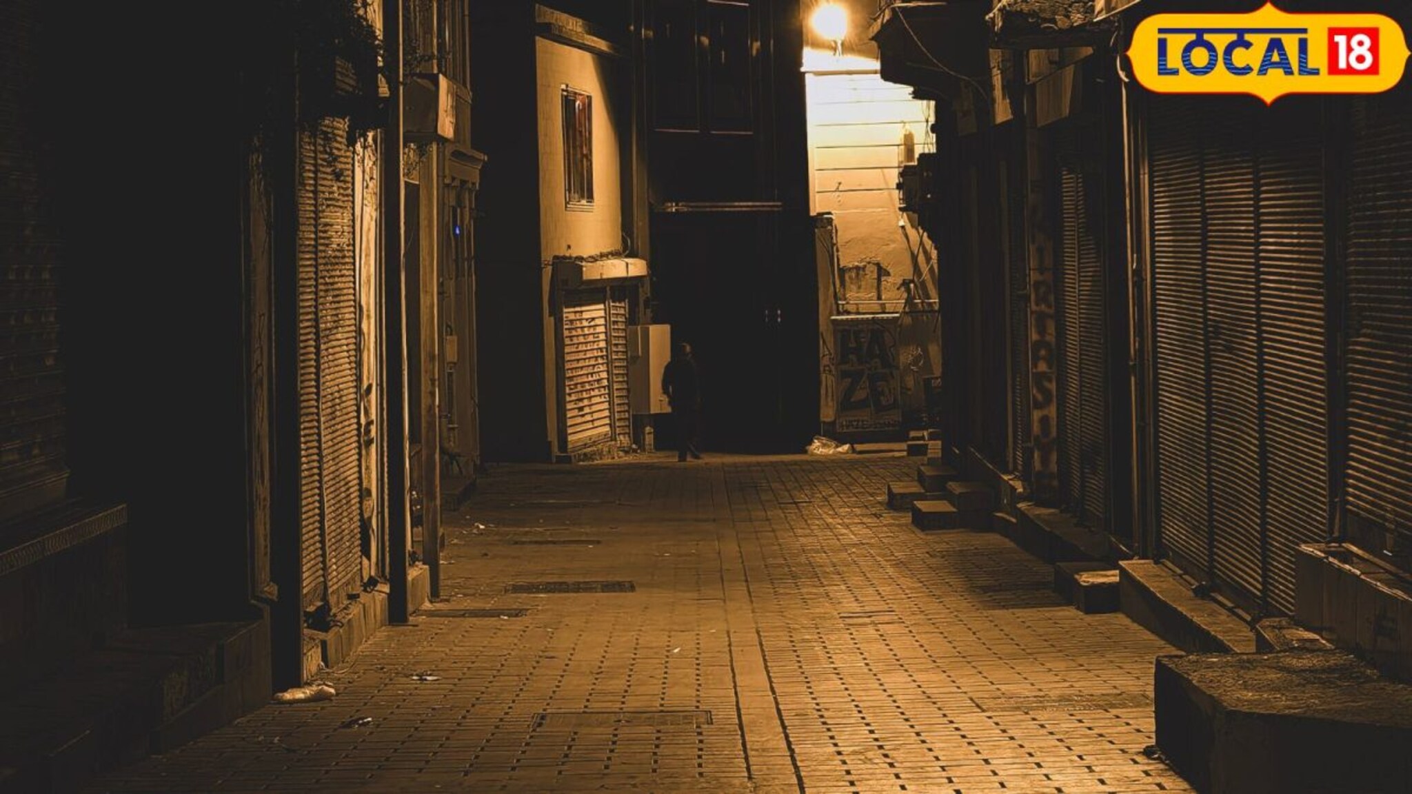 १५ लाखांची चोरी करून गटारात लपले चोर; झाकण उघडताच अधिकारीही हैराण, नवी मुंबईत पहाटे अजब थरार!