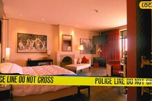 पुणे-सोलापूर महामार्गावरील ते हॉटेल; रात्री अचानक पोहोचले पोलीस, महिला अन् 15 पाकिटं, आतलं दृश्य पाहून खळबळ