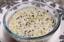 Recipe : गरमीमध्ये पोटासाठी सुपरफूड ठरेल 'हा' रायता; थंडावा आणि पचन दोन्ही फायदे शरीराला