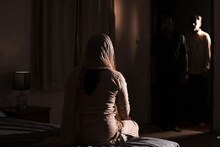 संभाजीनगर हादरलं! मध्यरात्री घरात घुसून विवाहितेवर अत्याचार, मारहाणीत पतीचा मृत्यू