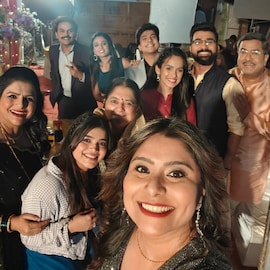 बंदुकीचा धाक अन् जबरदस्ती शूटिंग, बाळासाहेबांच्या मदतीनं 3 महिन्यांनी सुटका; मराठी अभिनेत्रीच्या किडनॅपिंगची शॉकिंग स्टोरी बंदुकीचा धाक अन् जबरदस्ती शूटिंग, बाळासाहेबांच्या मदतीनं 3 महिन्यांनी सुटका; मराठी अभिनेत्रीच्या किडनॅपिंगची शॉकिंग स्टोरी