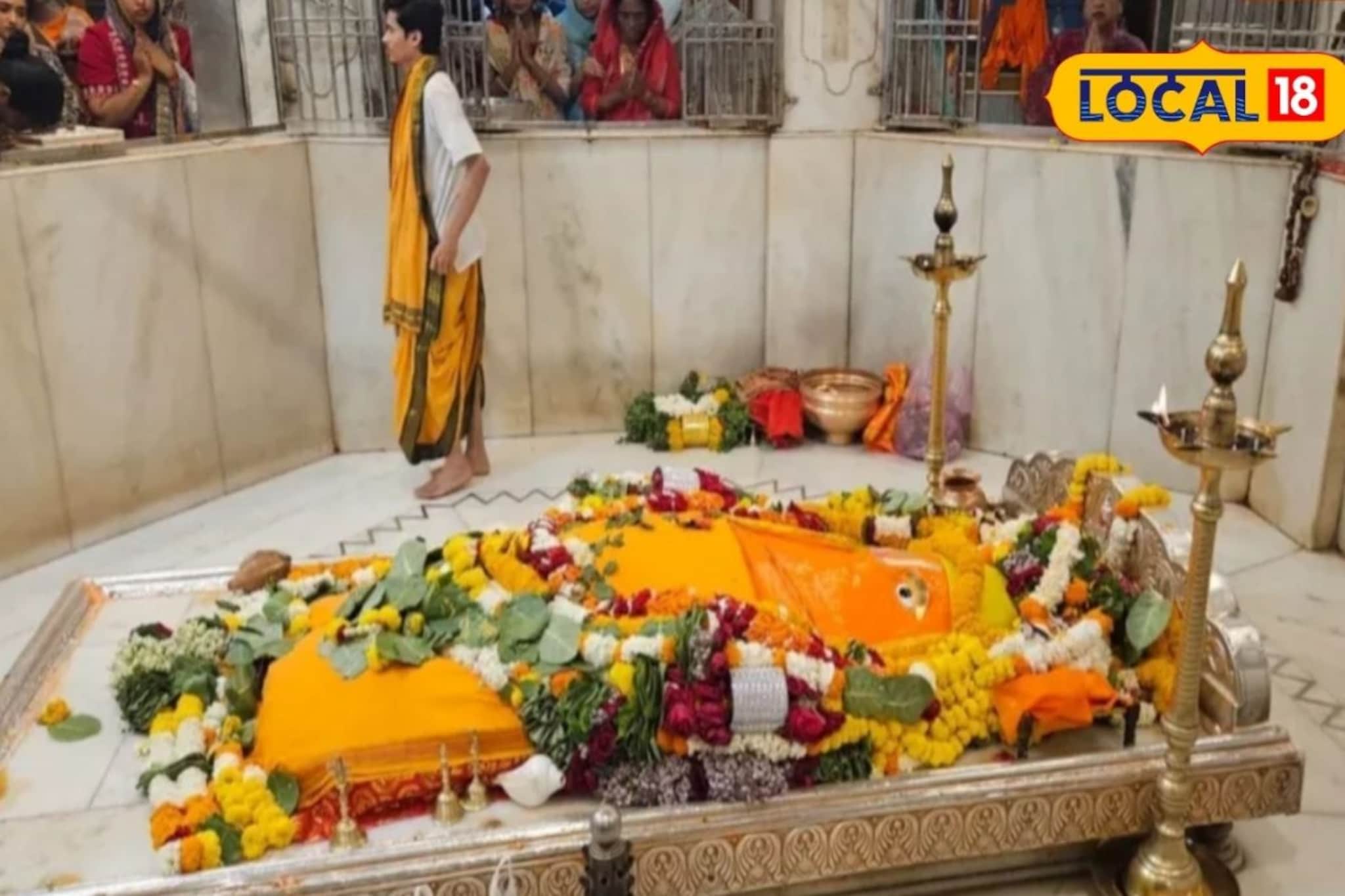 महाराष्ट्रातील एकमेव शयनावस्थेतील हनुमान मंदिर, दर्शनासाठी पायी चालत येतात भाविक, असा आहे इतिहास