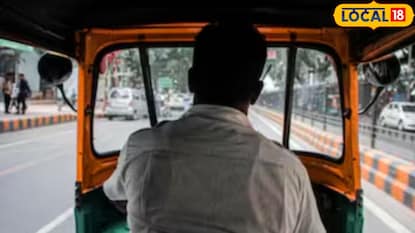 रिक्षाचालकाच्या डोक्यात घातला दगड (प्रतिकात्मक फोटो) रिक्षाचालकाच्या डोक्यात घातला दगड (प्रतिकात्मक फोटो)