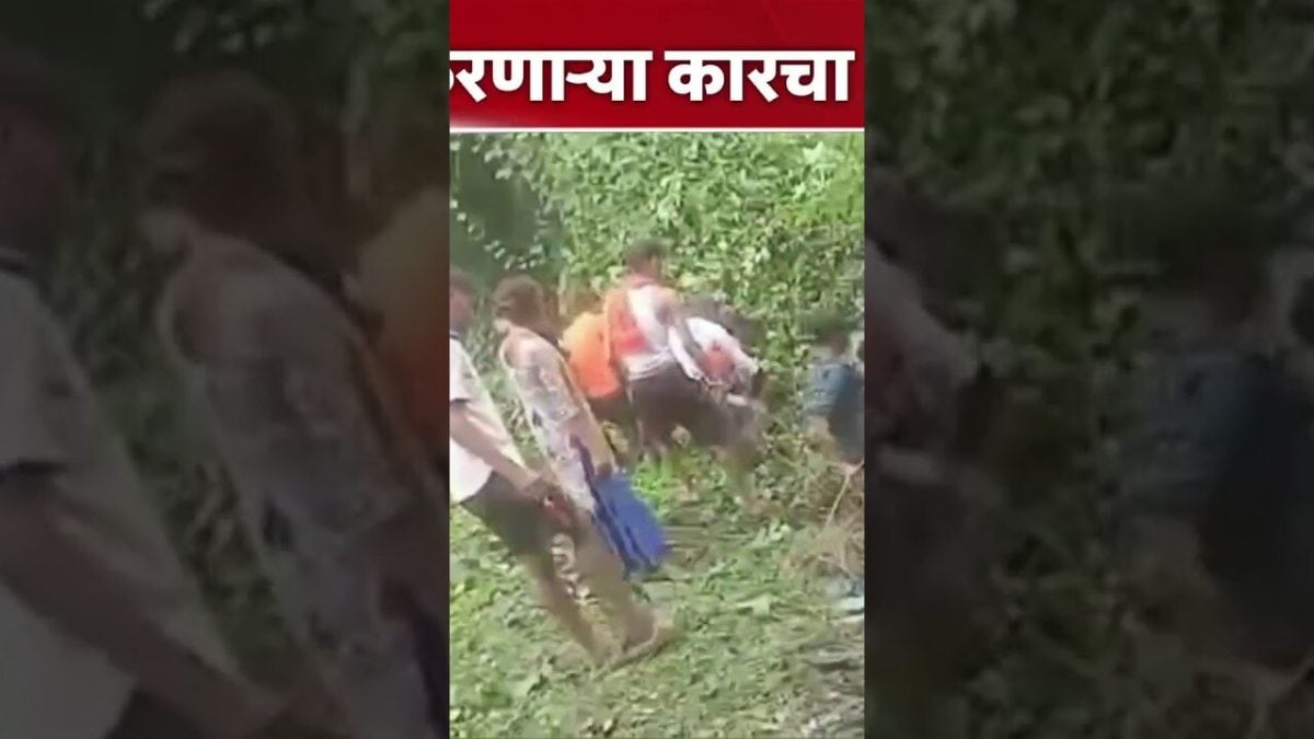 बिहारमध्ये दारू तस्करी करणाऱ्या कारचा अपघात, नागरिकांकडून दारूची लूट