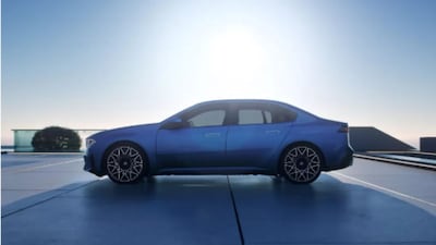   BMW ने आपली New Gen 3 Series अधिकृतरित्या लाँच केली आहे. BMW i3 ची एक क्लासिक डिझाईन आहे. ही एक इलेक्ट्रिक BMW i3 सह  पेट्रोल व्हेरियंट सुद्धा लाँच केली आहे. 