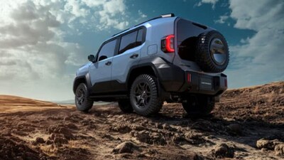 Forget Thar: Toyota Releases First Video of 'Baby Fortuner' Land Cruiser FJ SUV