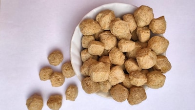 Taste Like Mutton, 100% Vegetarian! How Soy Chunks Are Made: A Factory Process Revealed