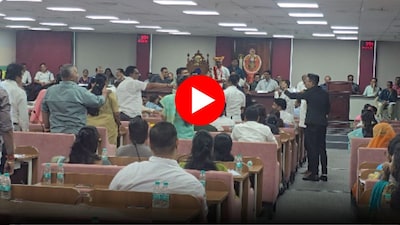 Vasai Virar: Ruckus in General Body Meeting over employee recruitment; BVA-BJP corporators confront each other, VIDEO