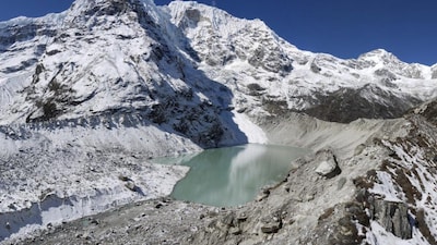 Himalayan High-Risk Mission: Nepal to Drain Glacial Lakes, India to Benefit from ‘Time Bomb’