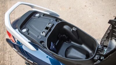 Buy a Scooter for Your Wife This Diwali: 6 Lightweight and Affordable Options