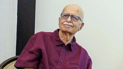 Senior BJP leader Lal Krishna Advani admitted to hospital in Delhi due to health issues