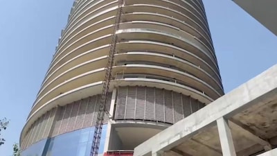 Noida: Sambhav Jain Jumps from 43rd Floor, Second Video of Incident Goes Viral