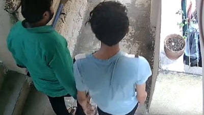 Pune Man Brutally Beaten with Copper Bottle, Bamboo After Accidentally Deleting Mobile Data