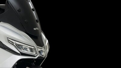 Forget Activa & Jupiter! Aprilia SXR GT Scooter Launched in India with Powerful Features