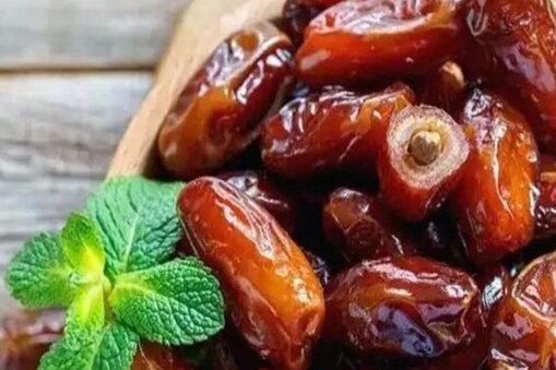ଖଜୁରୀ ଖାଇବା ସମୟରେ ଆପଣ ବି କରୁଛନ୍ତି କି ଏହି ଭୁଲ?